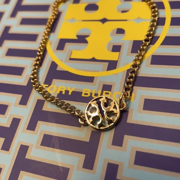 TORY BURCH GOLD dainty bracelet - Picture 5 of 5